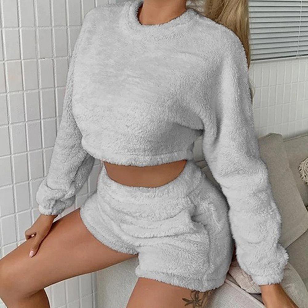 Womens Long Sleeved and Shorts Plush Two Piece Set - Hendrick Brun